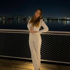 Meet your Posher, Taylor